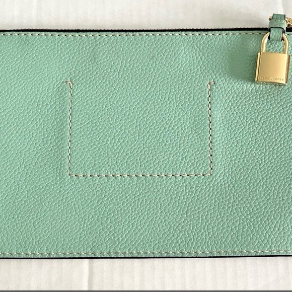 Marc Jacobs Teal Light Green Leather Zipper Clutch Pouch with Gold Lock 9"x6" - Picture 2 of 7